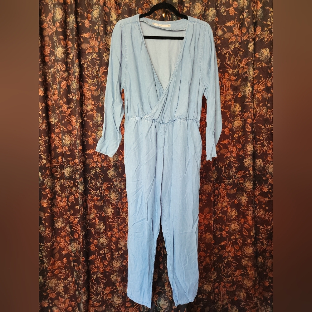 ASOS Jumpsuit, Size 8, Soft Denim Wrap Front Jumpsuit Lightwash Blue ASOS Design - Picture 2 of 5